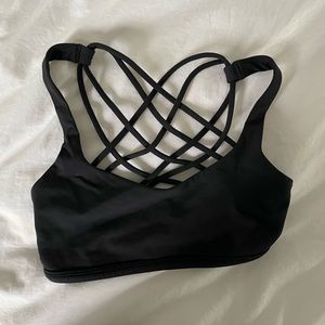Lululemon Free to Be Bra